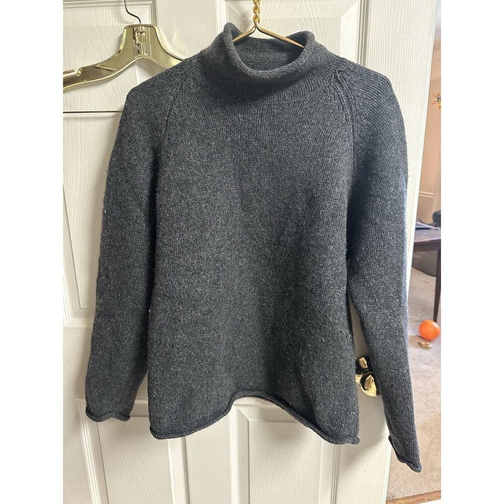 Newton Trading Co. Vintage Gray 100% Shetland Wool Sweater - Women's M Flaws